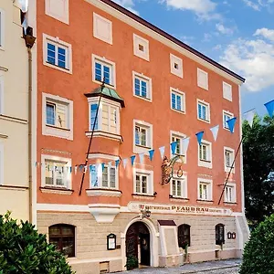 3* Hotel Altstadt- Und Businesshotel Pfaubraeu - Brauereigasthof - Fruehstuecksbuffet - Kostenfreie Radgarage - Hunde Willkommen